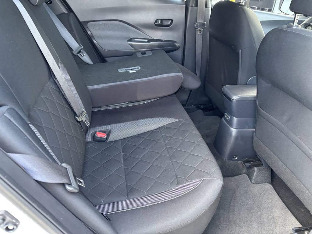Used 2020 Nissan Kicks S FWD image 28