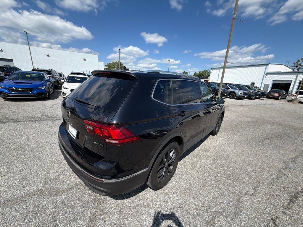 Used 2022 Volkswagen Tiguan SE AWD/4WD image 6
