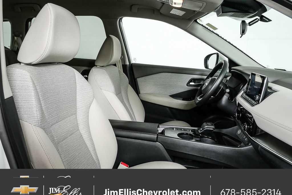 Used 2022 Nissan Rogue SV image 21