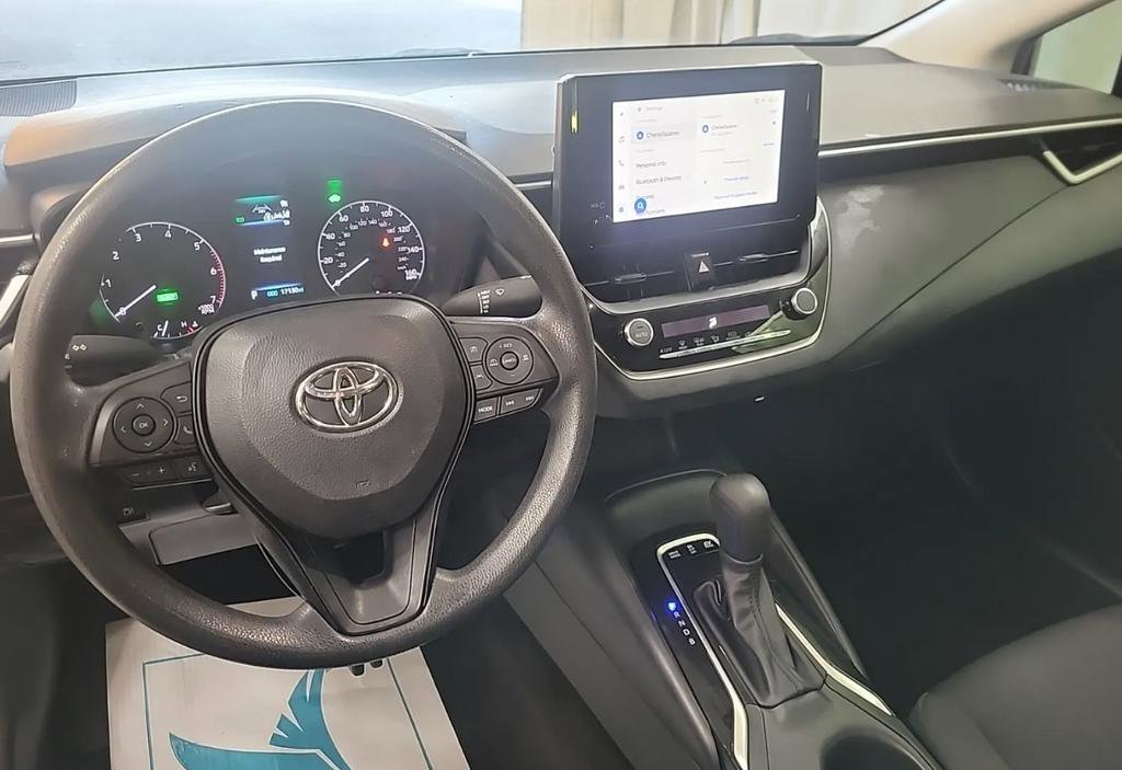 Used 2024 Toyota Corolla LE w/ LE Convenience Package FWD image 6