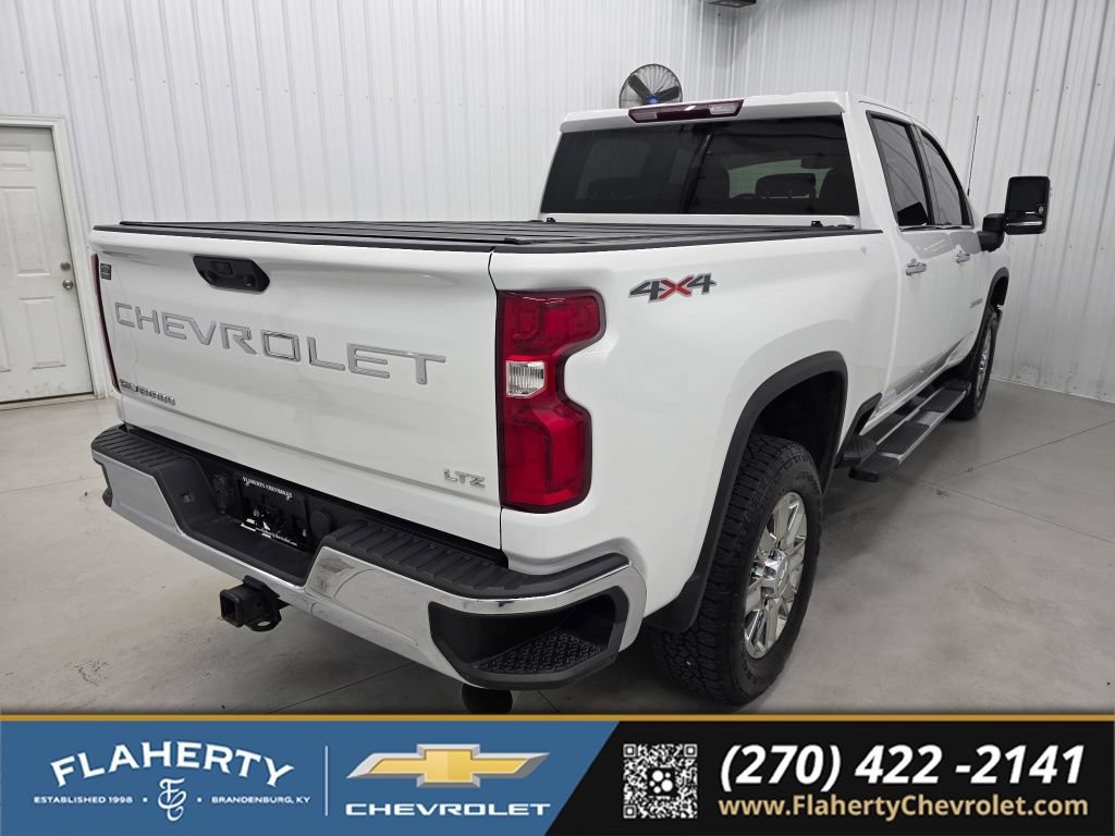 Used 2022 Chevrolet Silverado 2500 LTZ AWD/4WD image 3