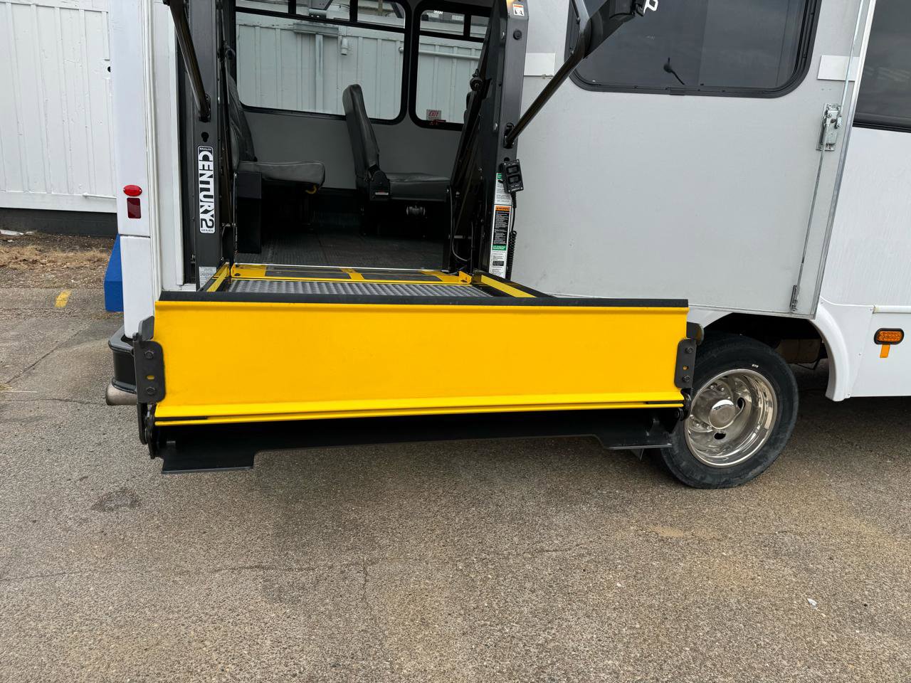 Used 2012 Ford F550 2WD Regular Cab Super Duty w/ Payload Upgrade Pkg image 25