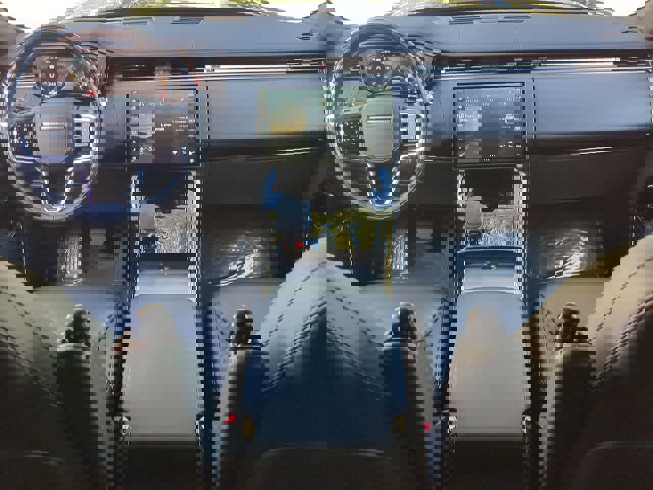 Certified 2025 Land Rover Range Rover Sport SE image 16