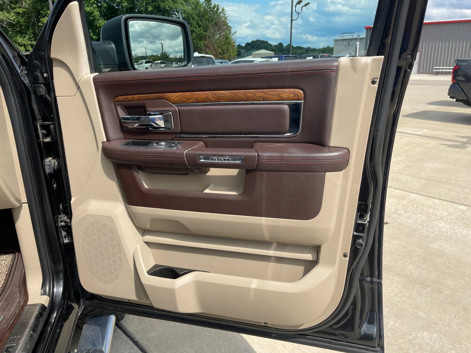 Used 2018 RAM 1500 Laramie Longhorn w/ Longhorn Special Edition AWD/4WD image 18