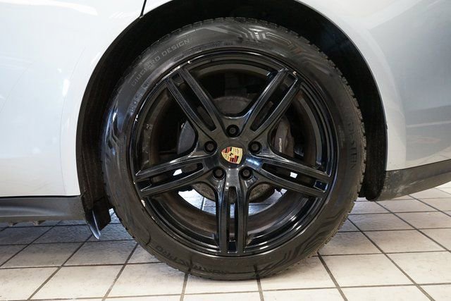 Used 2019 Porsche Panamera 4 image 66