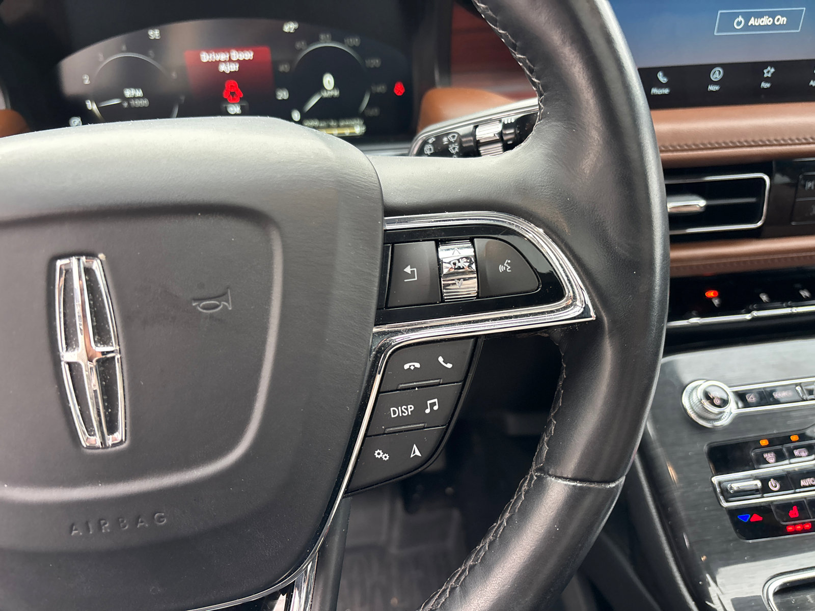 Certified 2023 Lincoln Nautilus Reserve w/ Equipment Group 201A image 18