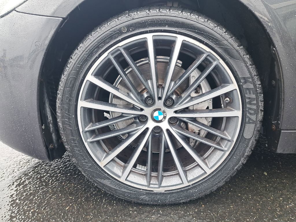 Used 2021 BMW 540i w/ Executive Package image 29