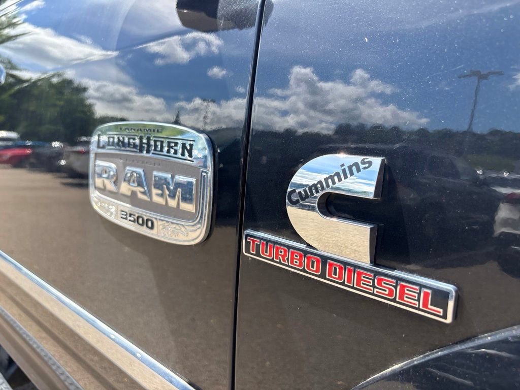 Used 2018 RAM 3500 Laramie Longhorn w/ Snow Chief Group AWD/4WD image 5