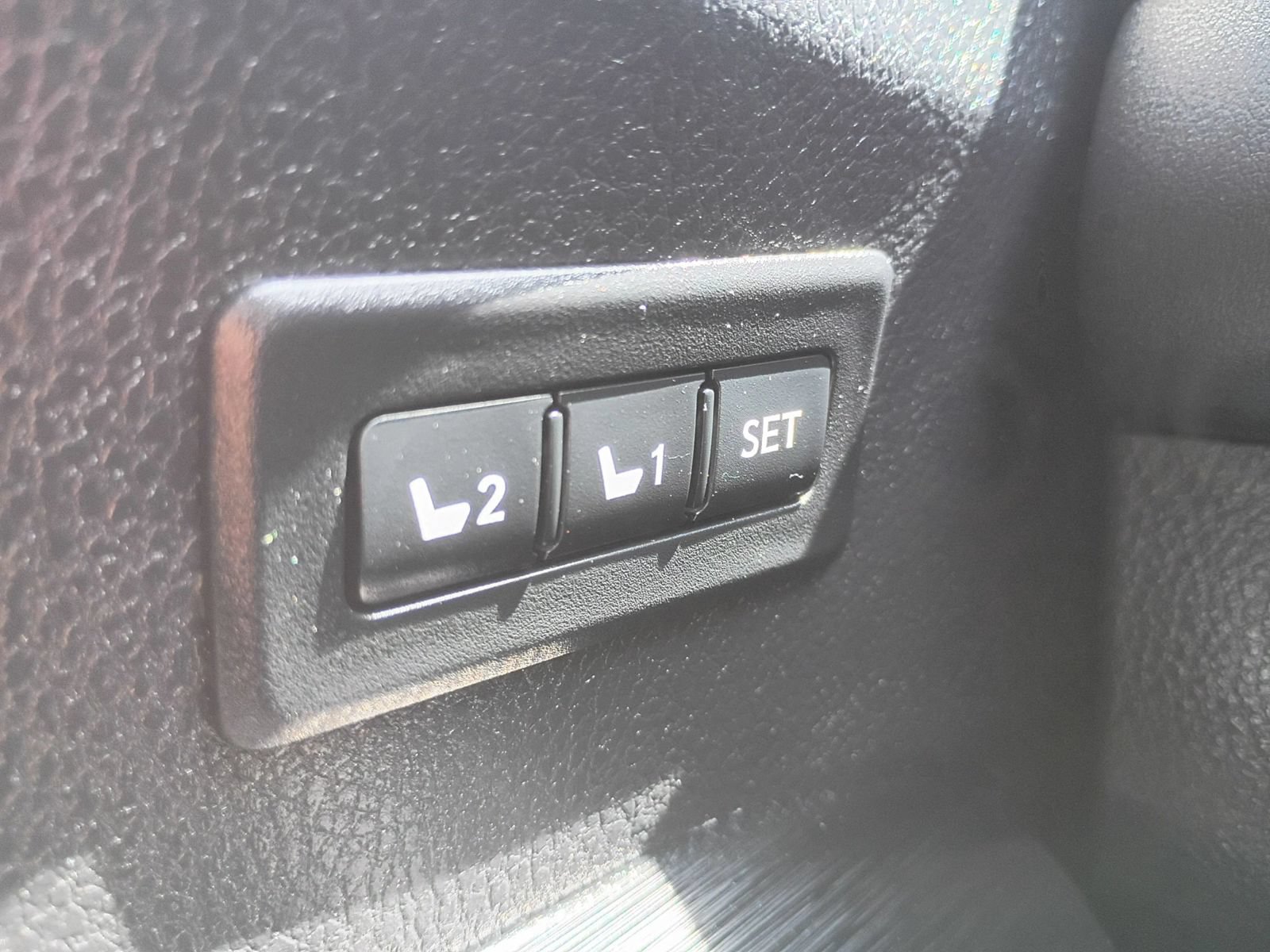 Used 2016 Toyota RAV4 Limited w/ Advanced Technology Package FWD image 17