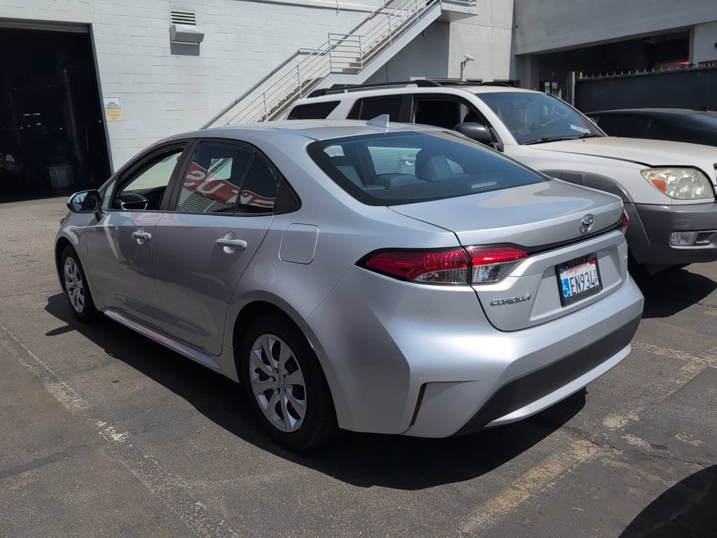 Certified 2021 Toyota Corolla LE FWD image 6