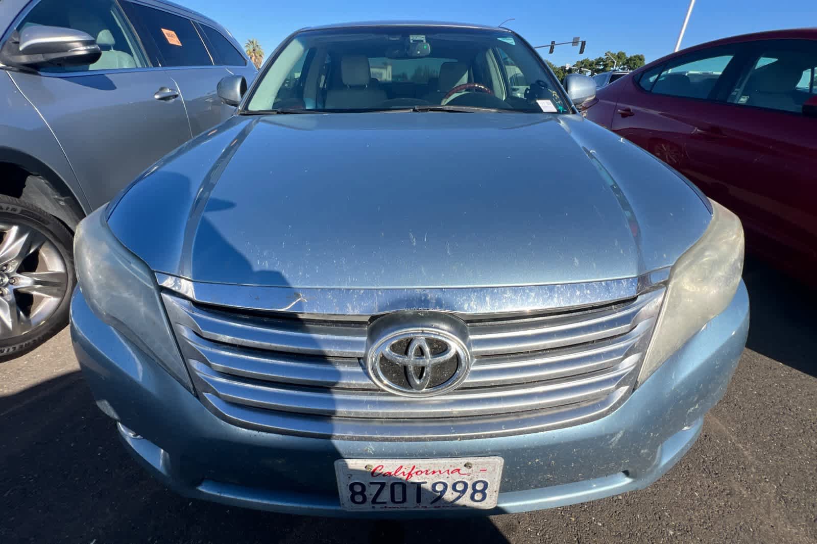 Used 2011 Toyota Avalon Limited FWD image 2