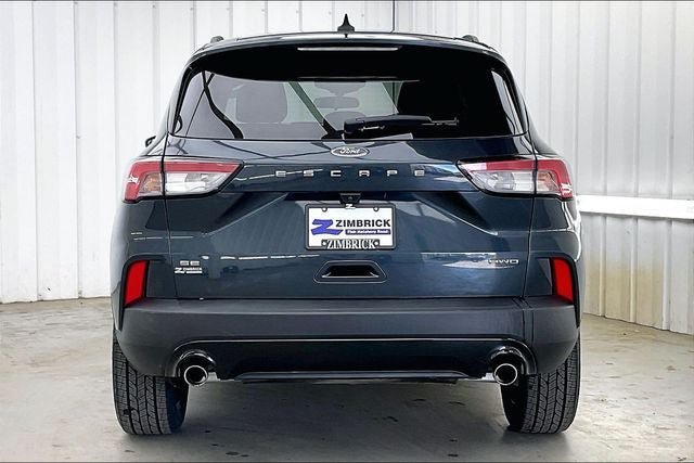 Used 2022 Ford Escape SE w/ SE Sport Appearance Package AWD/4WD image 4