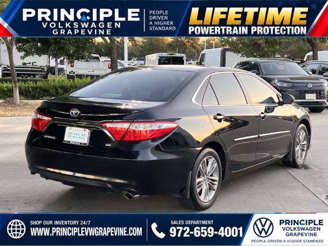 Used 2017 Toyota Camry SE FWD image 7