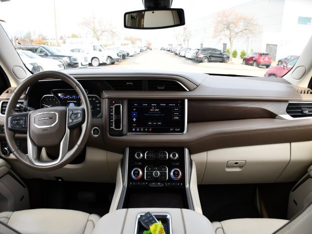 Used 2021 GMC Yukon XL Denali image 24