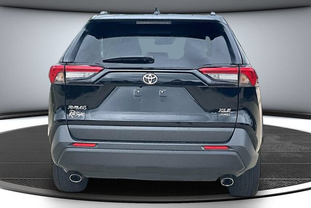 Used 2025 Toyota RAV4 XLE Premium w/ Weather Package AWD/4WD image 5