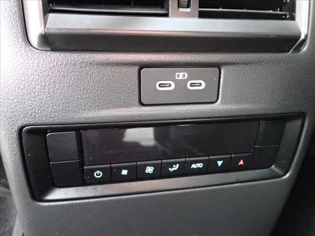 Used 2024 MAZDA CX-90 Plug-In Hybrid w/ Preferred image 11