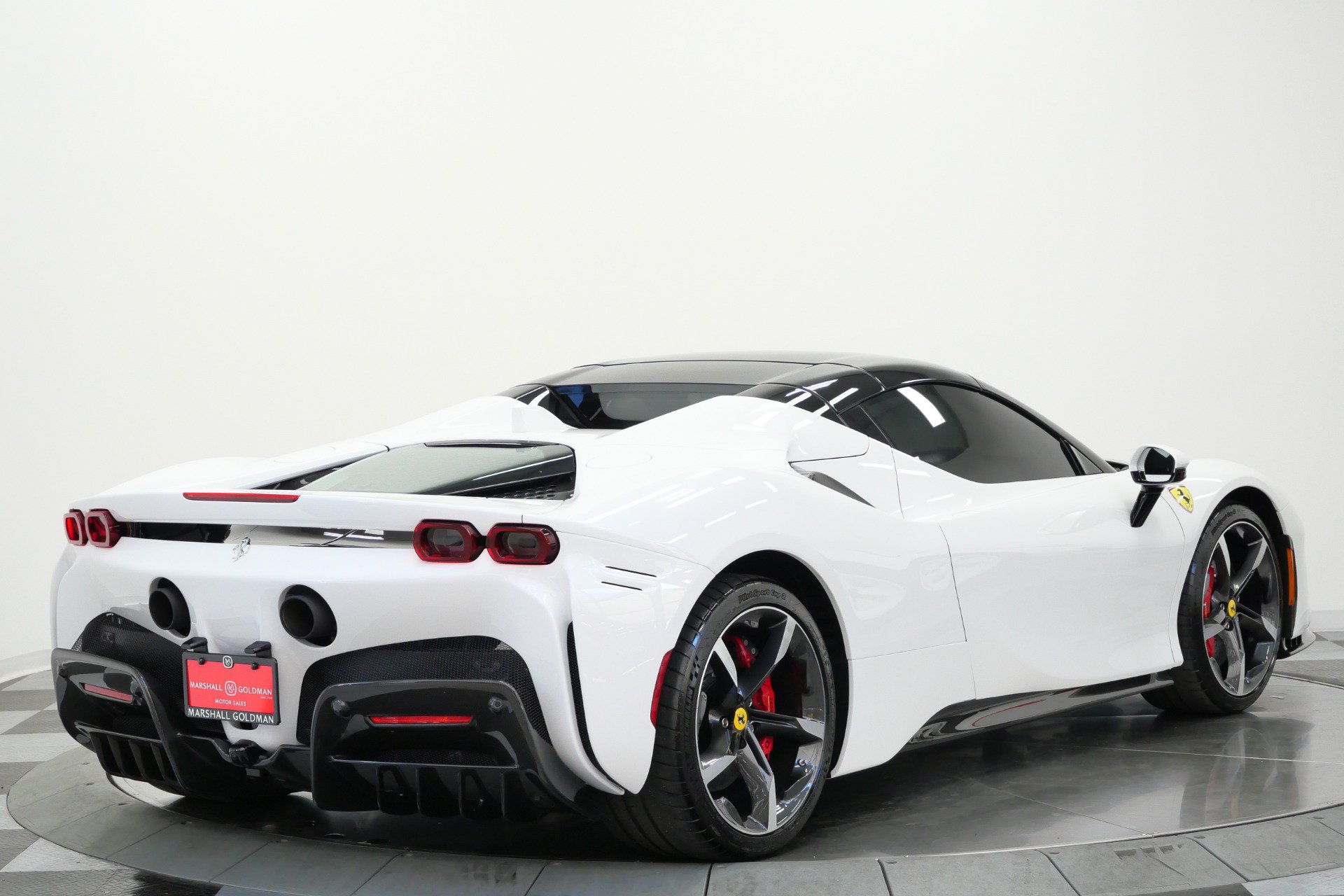 Used 2025 Ferrari SF90 Spider AWD/4WD image 9