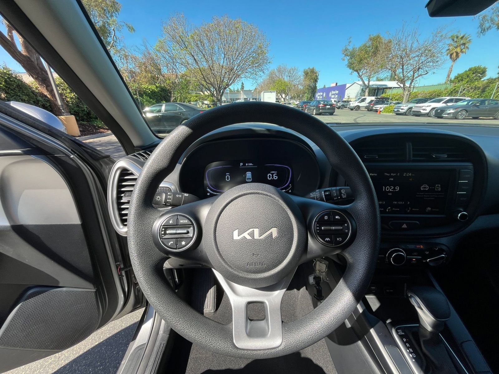 Used 2025 Kia Soul LX w/ LX Technology Package image 32