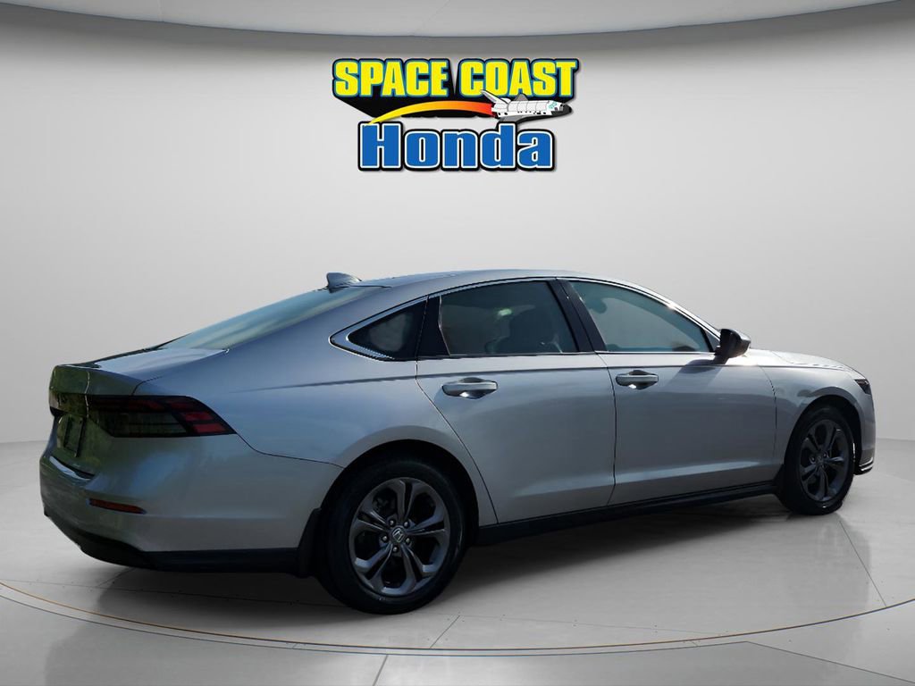 Used 2023 Honda Accord EX image 3