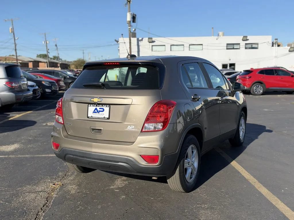 Used 2020 Chevrolet Trax LS FWD image 6