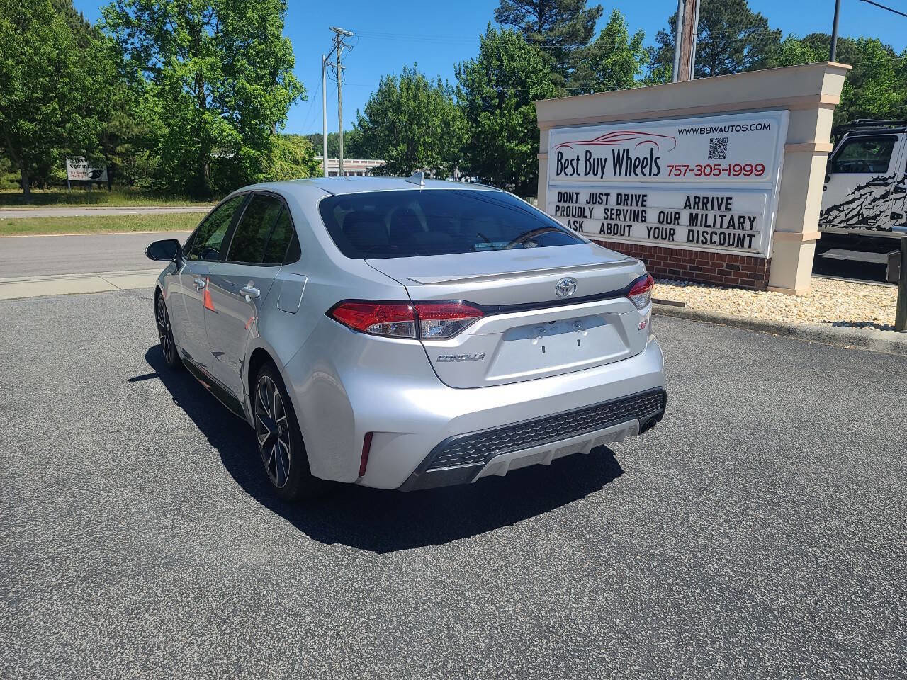 Used 2020 Toyota Corolla SE FWD image 5