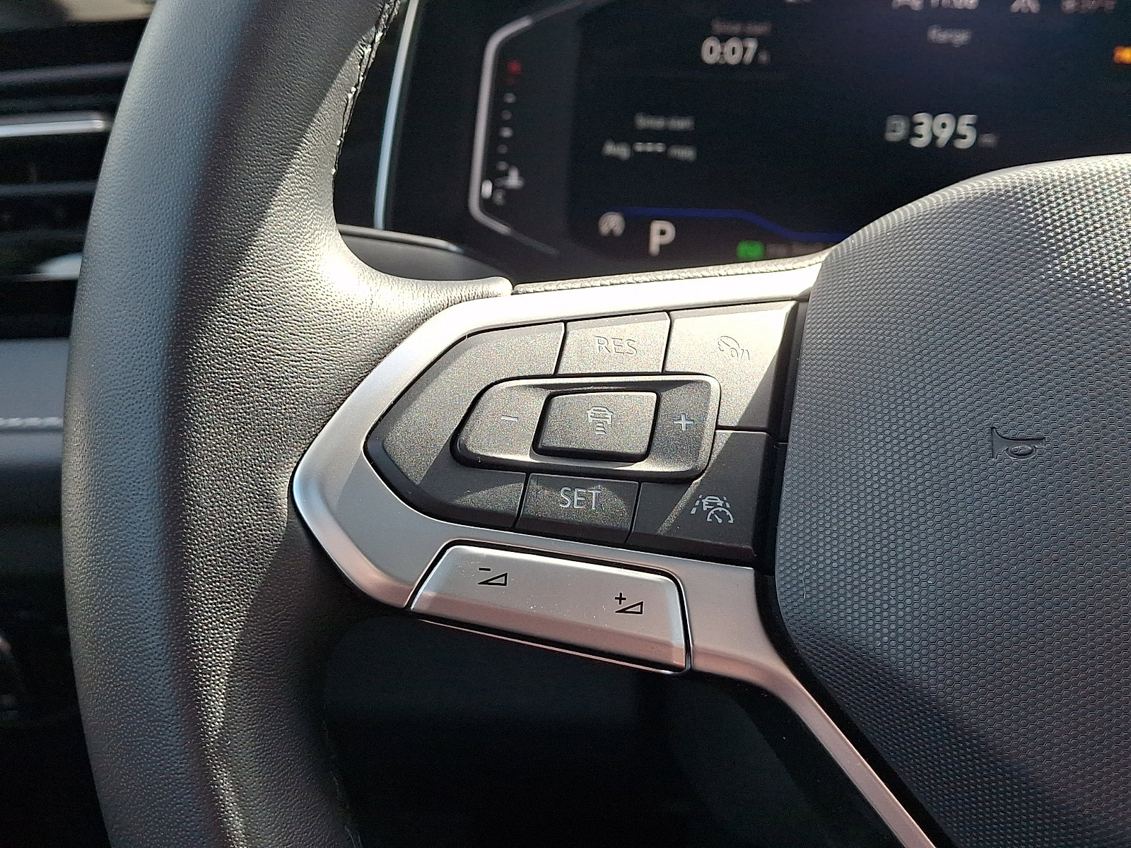 Certified 2025 Volkswagen Jetta SEL image 23