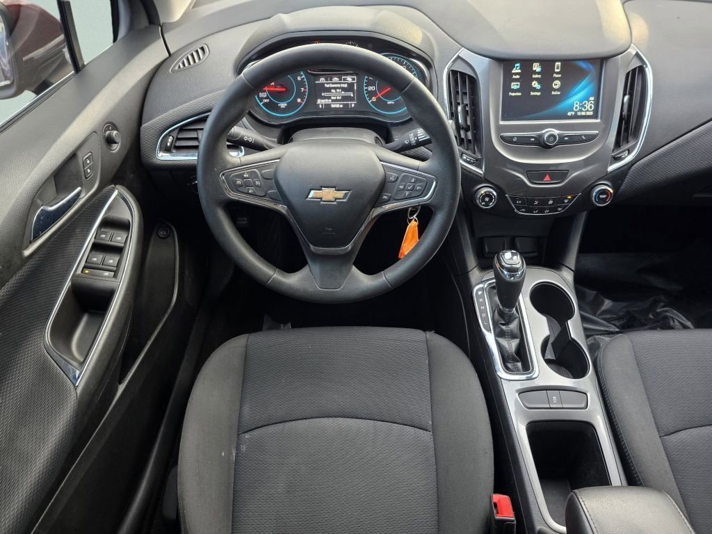Used 2018 Chevrolet Cruze LT image 22