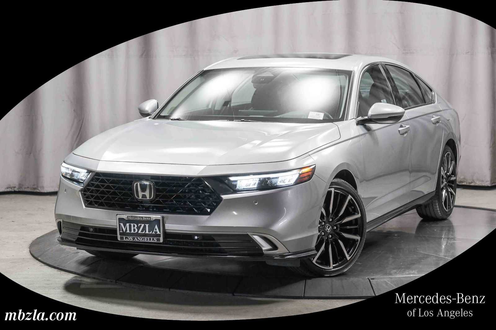 Used 2024 Honda Accord Touring image 1