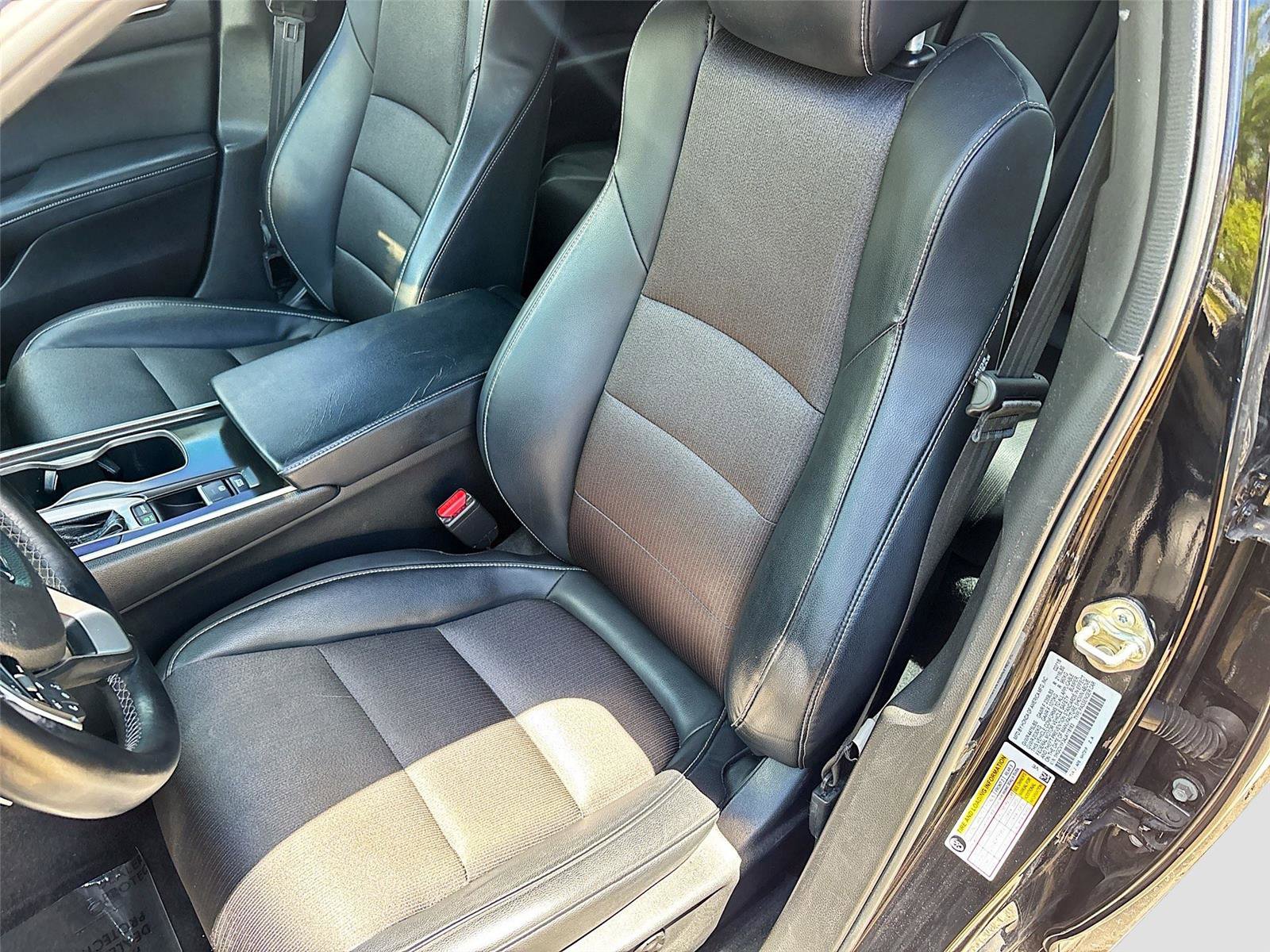 Used 2018 Honda Accord Sport image 20