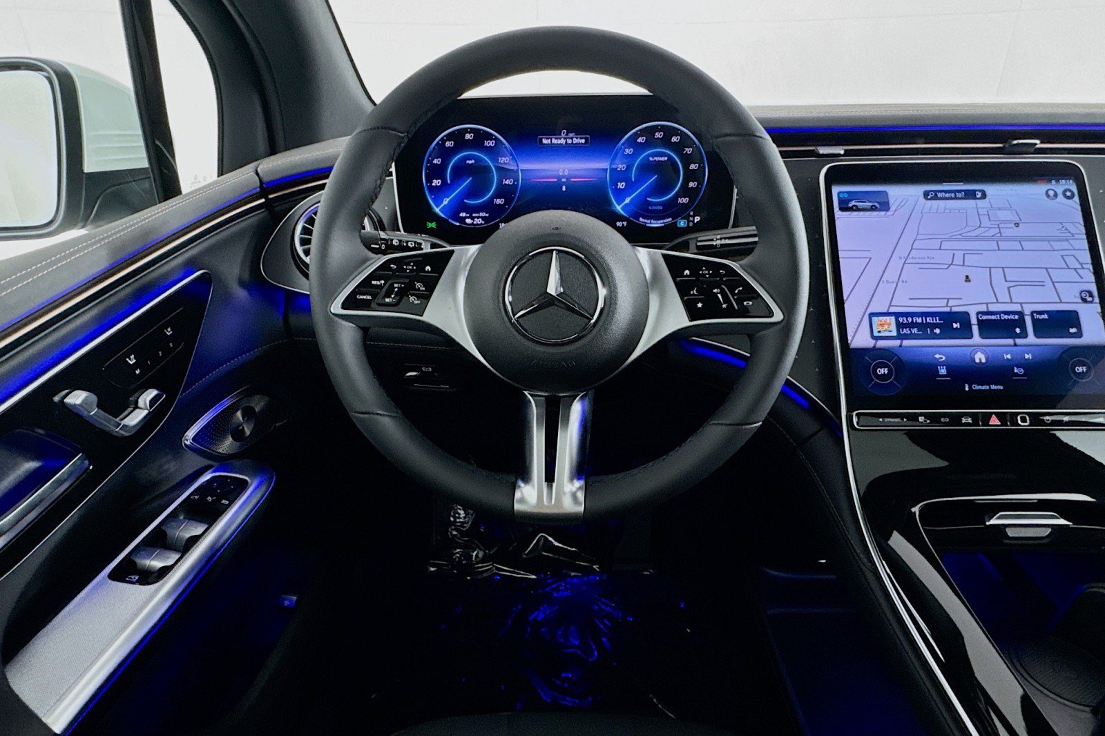 New 2026 Mercedes-Benz EQE 320 4MATIC SUV image 4