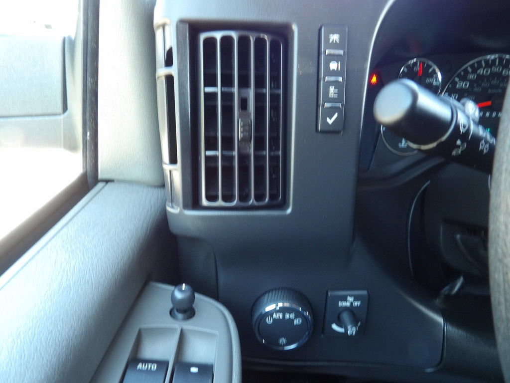 Used 2024 GMC Savana 2500 w/ Driver Convenience Package RWD image 19