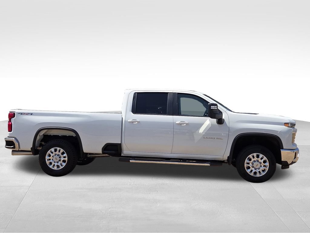 Used 2025 Chevrolet Silverado 3500 LT w/ Safety Package AWD/4WD image 5