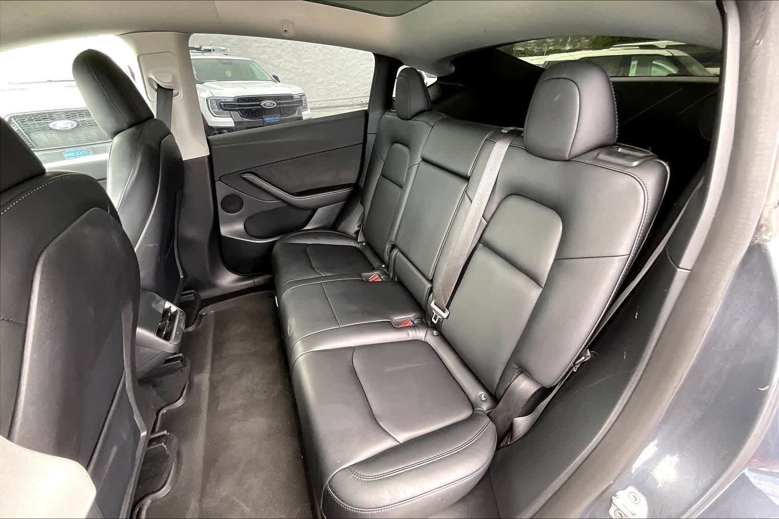 Used 2022 Tesla Model Y Performance AWD/4WD image 29