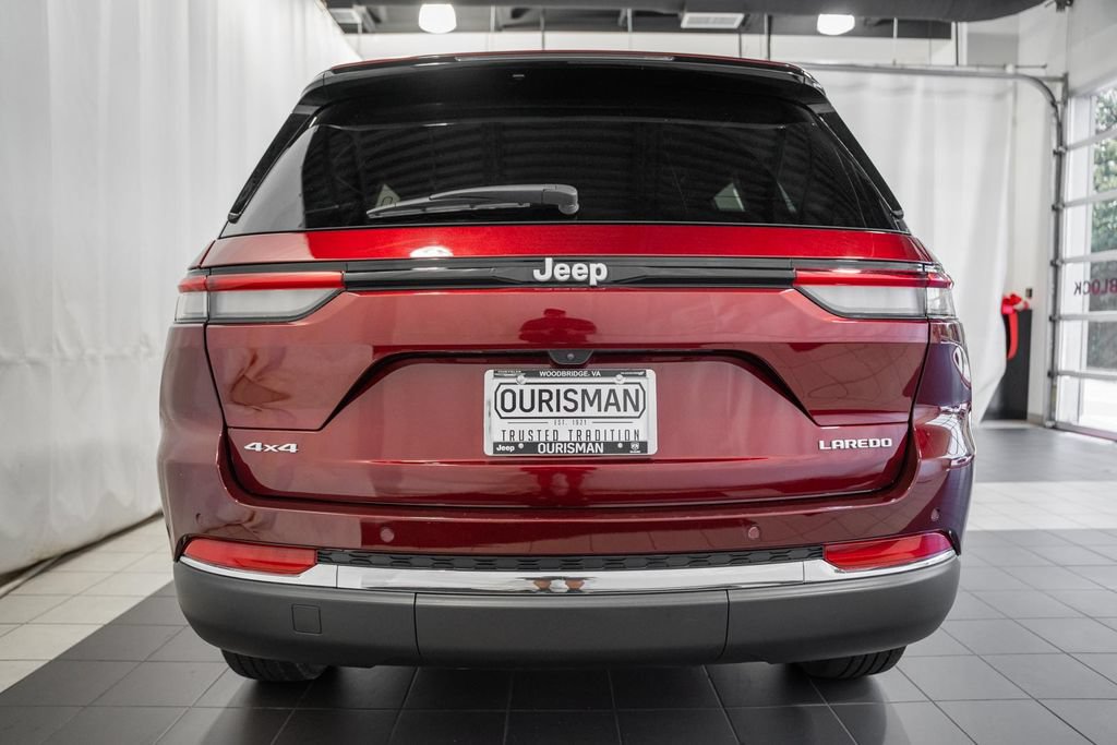 Certified 2024 Jeep Grand Cherokee Laredo w/ Luxury Tech Group I AWD/4WD image 5