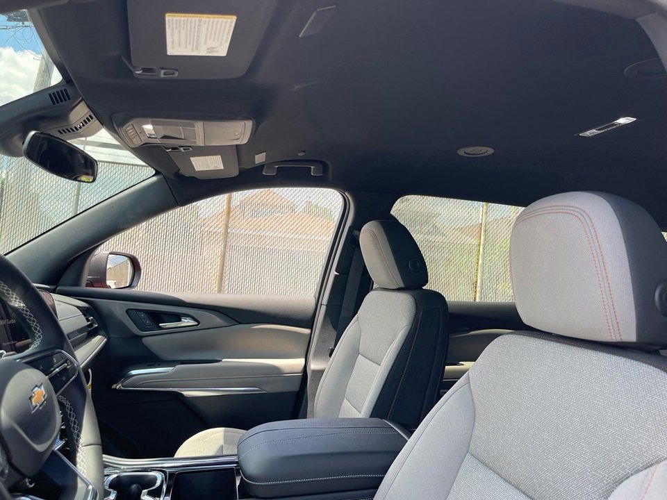 New 2025 Chevrolet Traverse LT w/ LPO, Floor Liner Package image 10