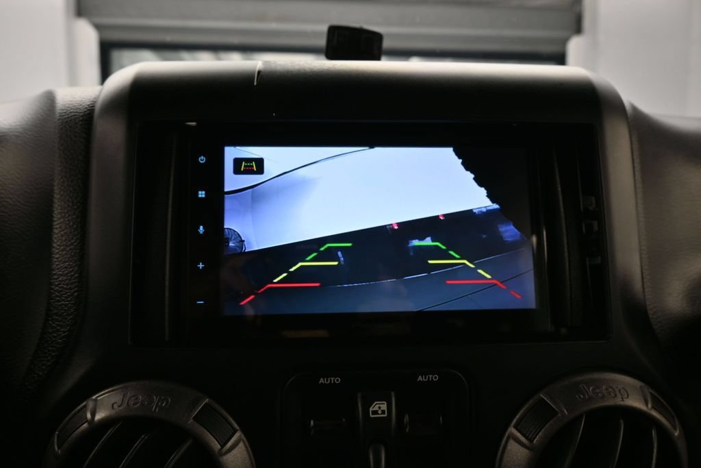 Used 2014 Jeep Wrangler Unlimited Sport w/ Power Convenience Group AWD/4WD image 17