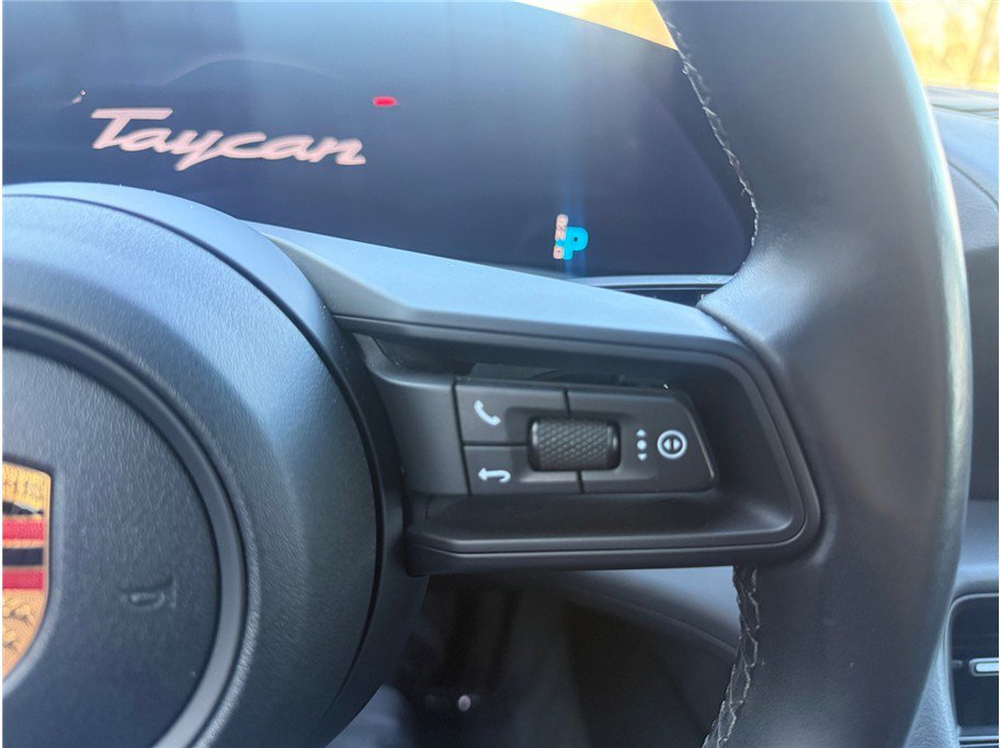 Used 2020 Porsche Taycan 4S image 26