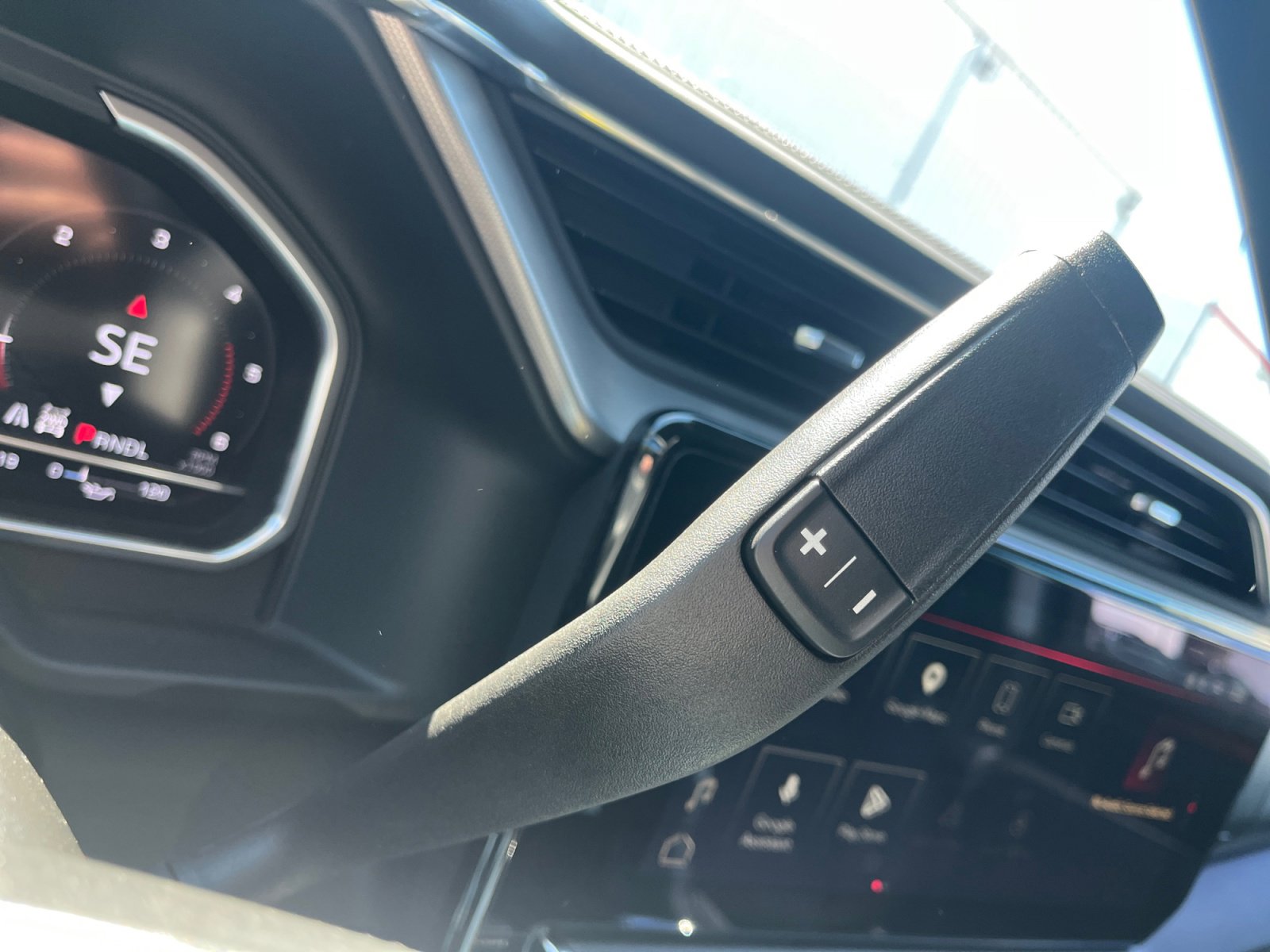 Used 2024 GMC Sierra 2500 Denali w/ Denali Reserve Package image 13