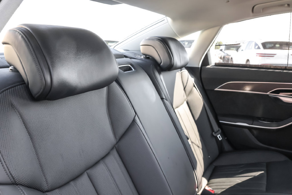 Used 2021 Audi A8 L 4.0T w/ Executive Plus Package AWD/4WD image 34