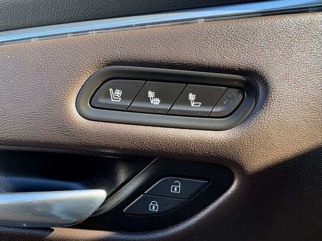 Used 2021 Cadillac Escalade ESV Premium Luxury w/ Performance Package image 26