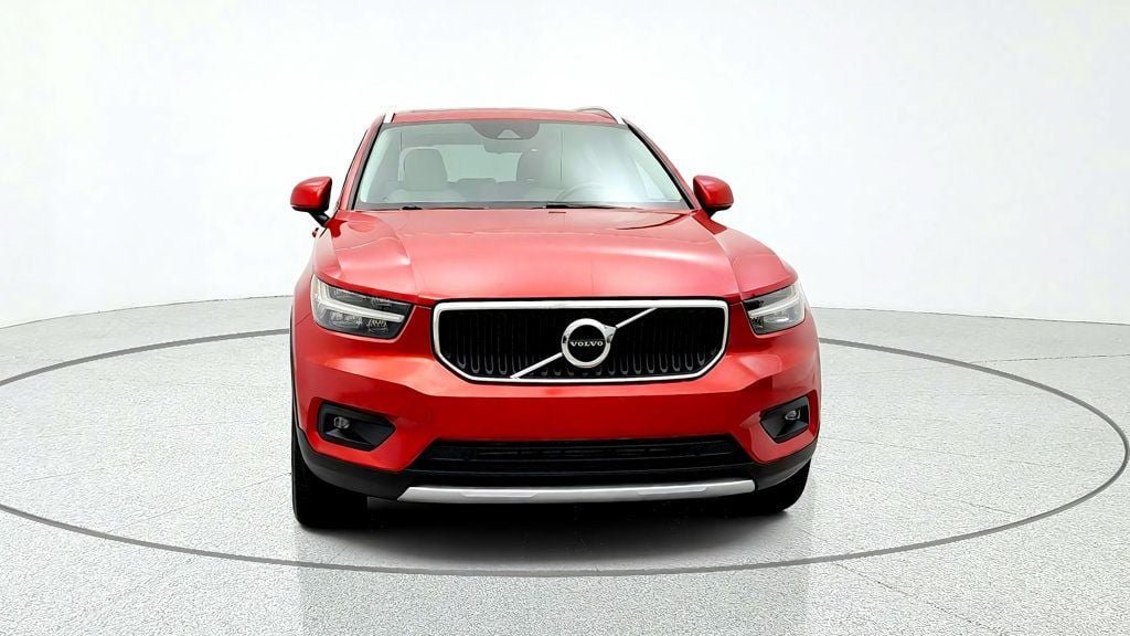 Used 2021 Volvo XC40 T5 Momentum w/ Premium Package AWD/4WD image 2