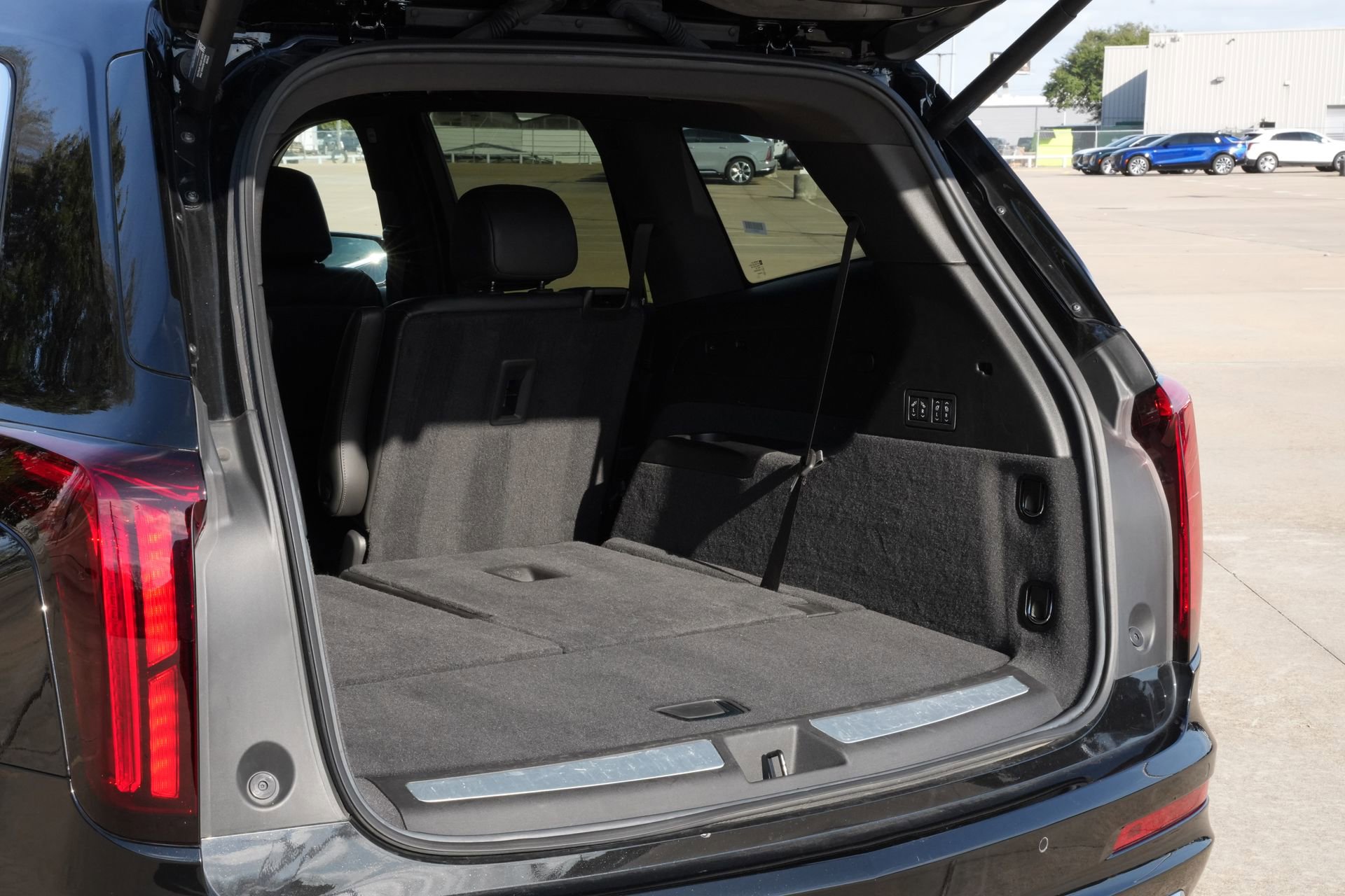 Certified 2025 Cadillac XT6 Premium Luxury image 23