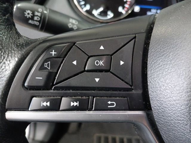 Used 2019 Nissan Rogue SV image 23