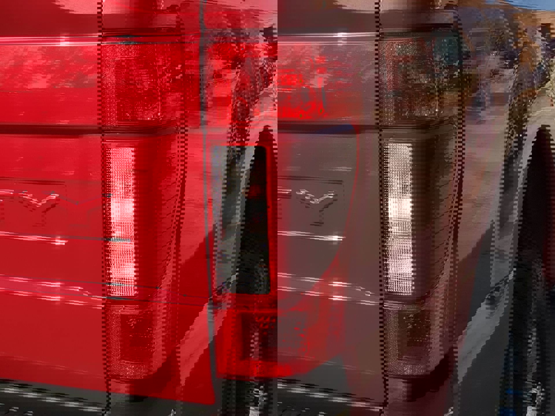 Certified 2022 Ford F350 Lariat w/ Lariat Value Package image 37