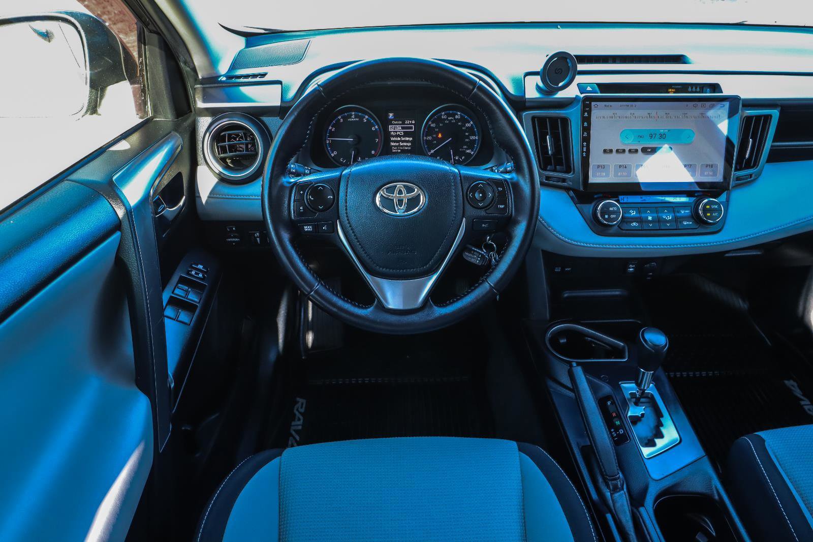 Used 2017 Toyota RAV4 XLE image 20