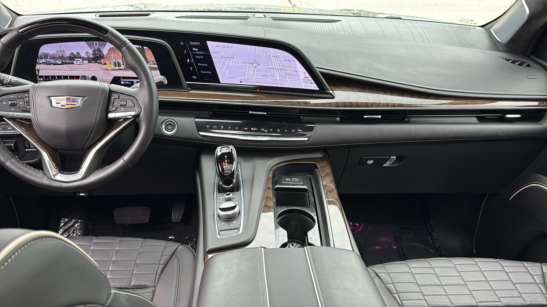 Certified 2024 Cadillac Escalade Premium Luxury Platinum AWD/4WD image 9