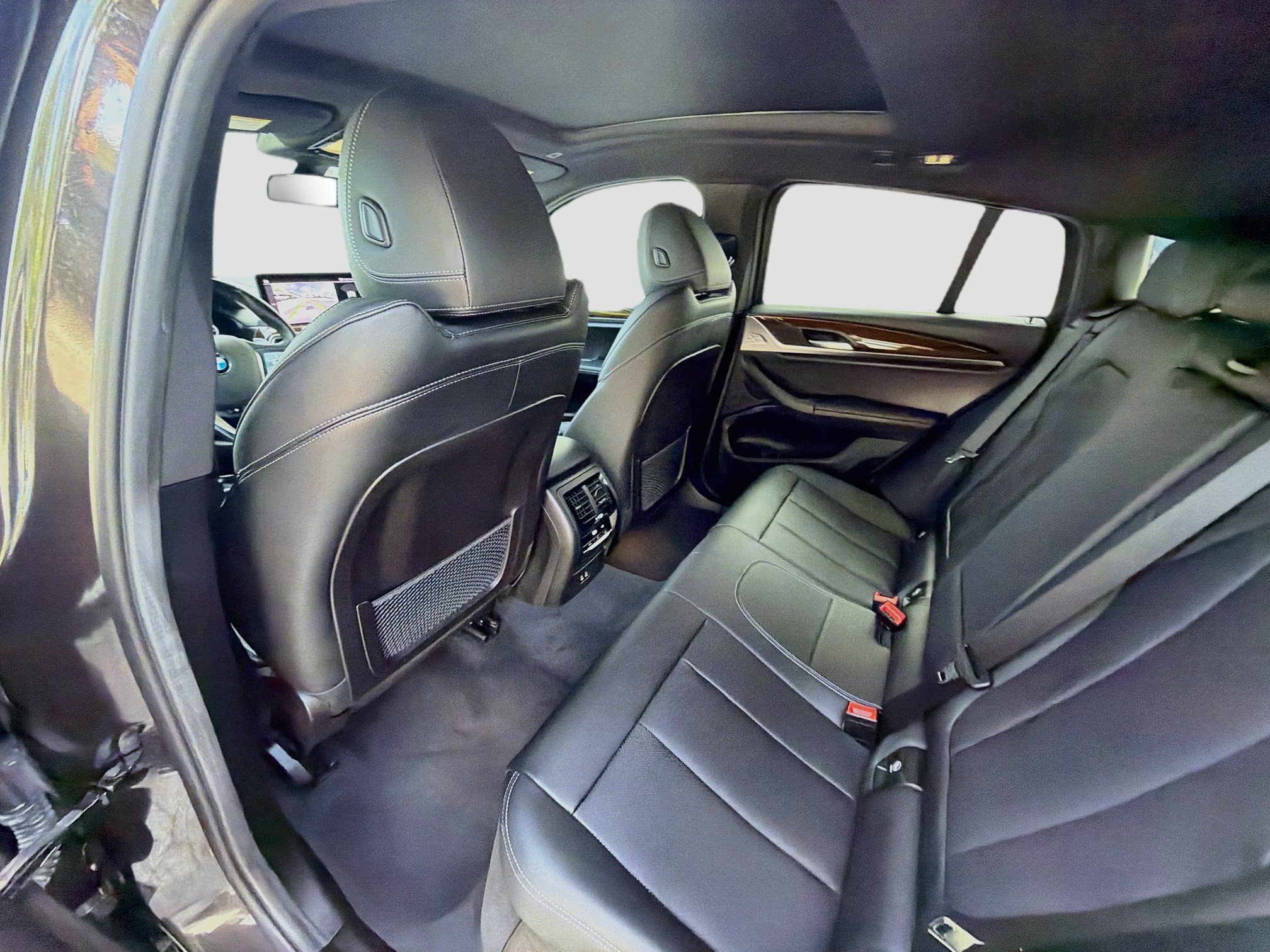 Used 2023 BMW X4 xDrive30i w/ Premium Package AWD/4WD image 25