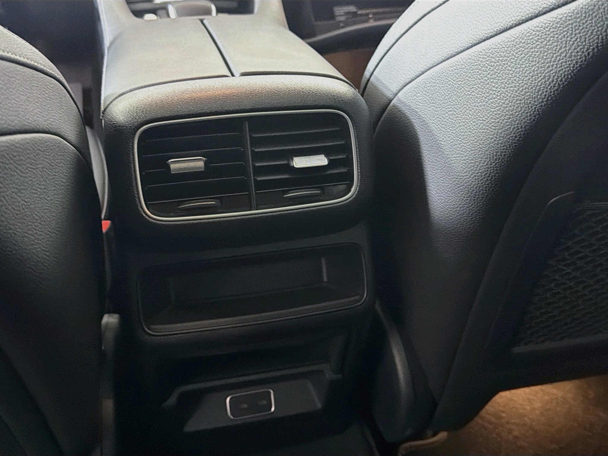Used 2025 Mercedes-Benz GLE 350 4MATIC image 27