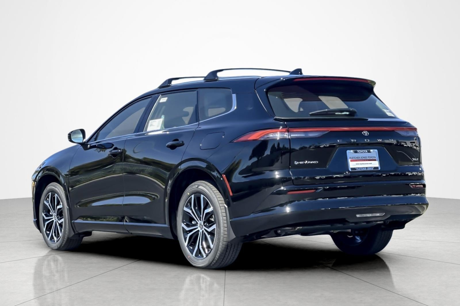 New 2026 Toyota Crown Signia AWD/4WD image 3