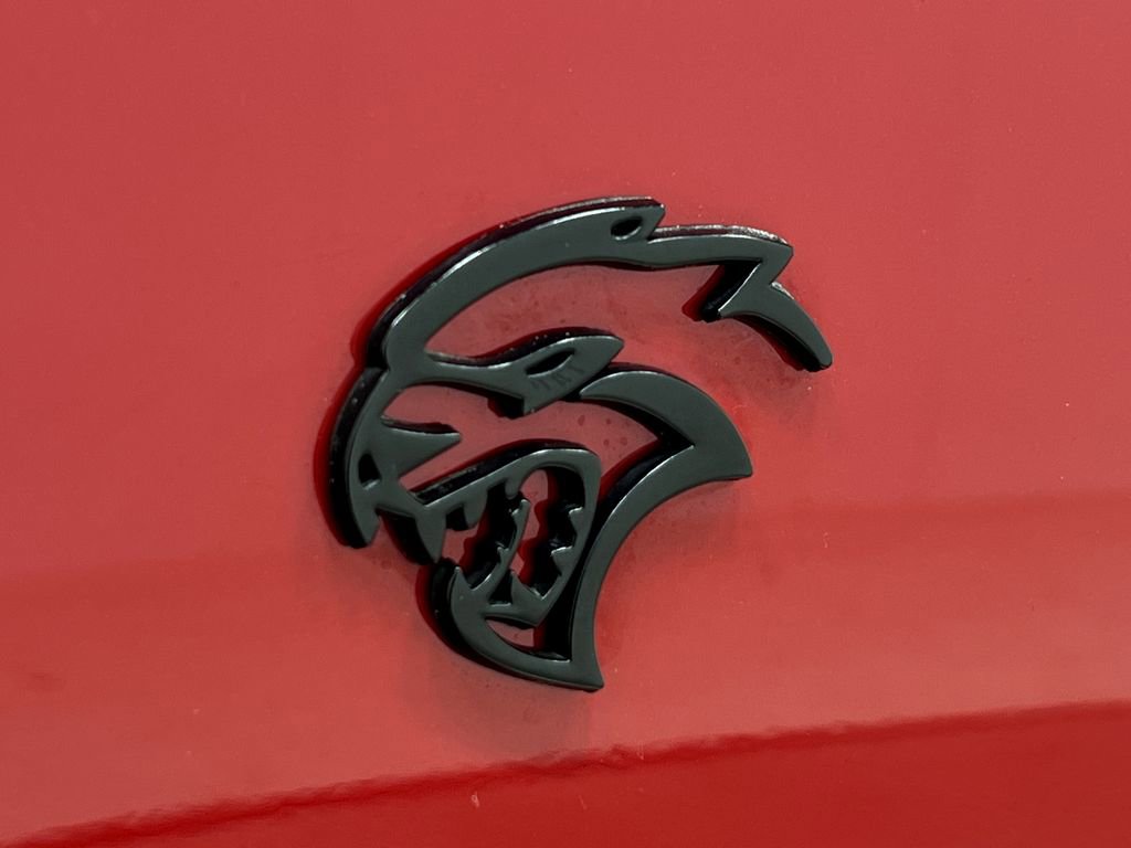 Used 2016 Dodge Challenger SRT Hellcat image 39